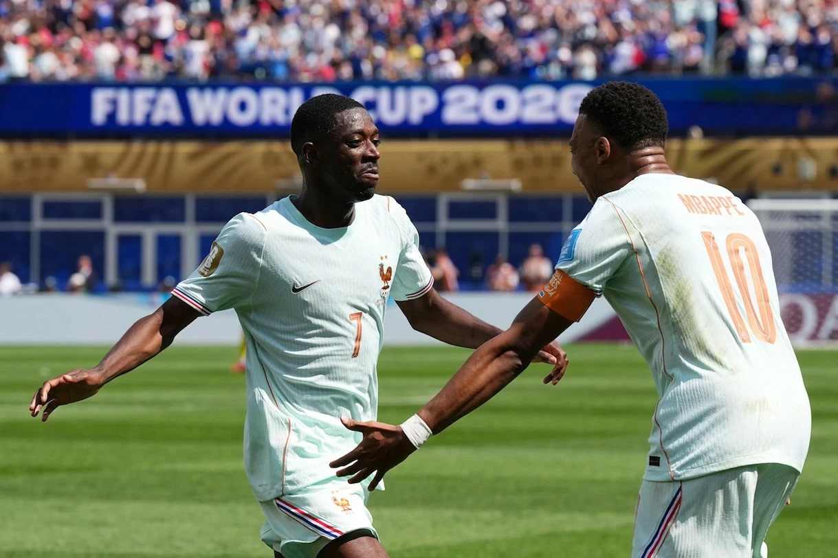 Mbappe kiến tạo 2 bàn trong cú hattrick của Dembele 